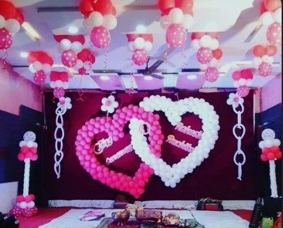 Balloon Decoration for Engagement in Noida